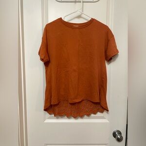 Anthropologie-Rust Lace-Hem Short sleeve